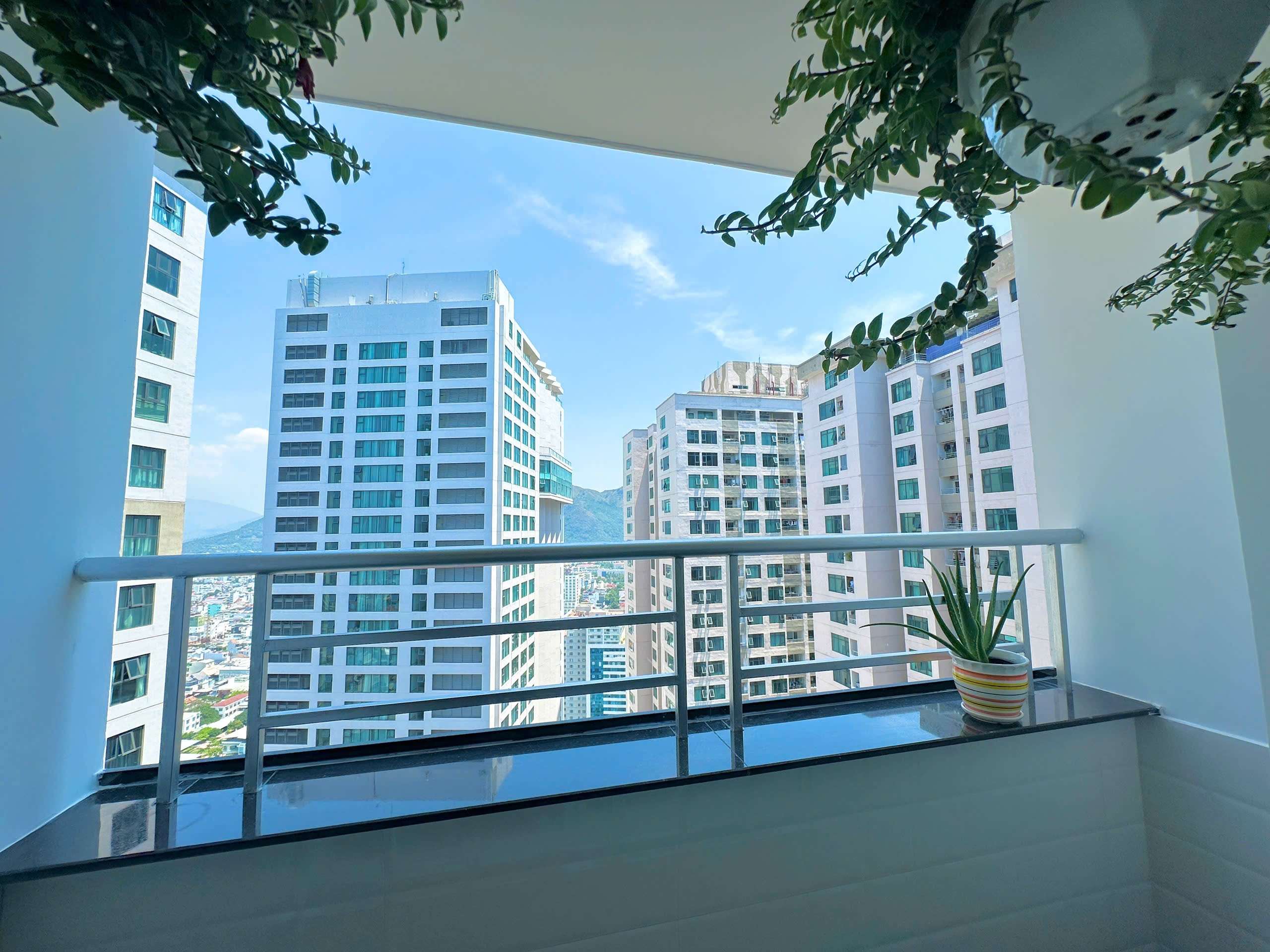 Căn 04 Mường Thanh Viễn Triều Tầng 35 Toà OC2A chỉ: 2.45 tỷ Căn 04 Mường Thanh Viễn Triều Tầng 35 Toà OC2A chỉ: 2.45 tỷ