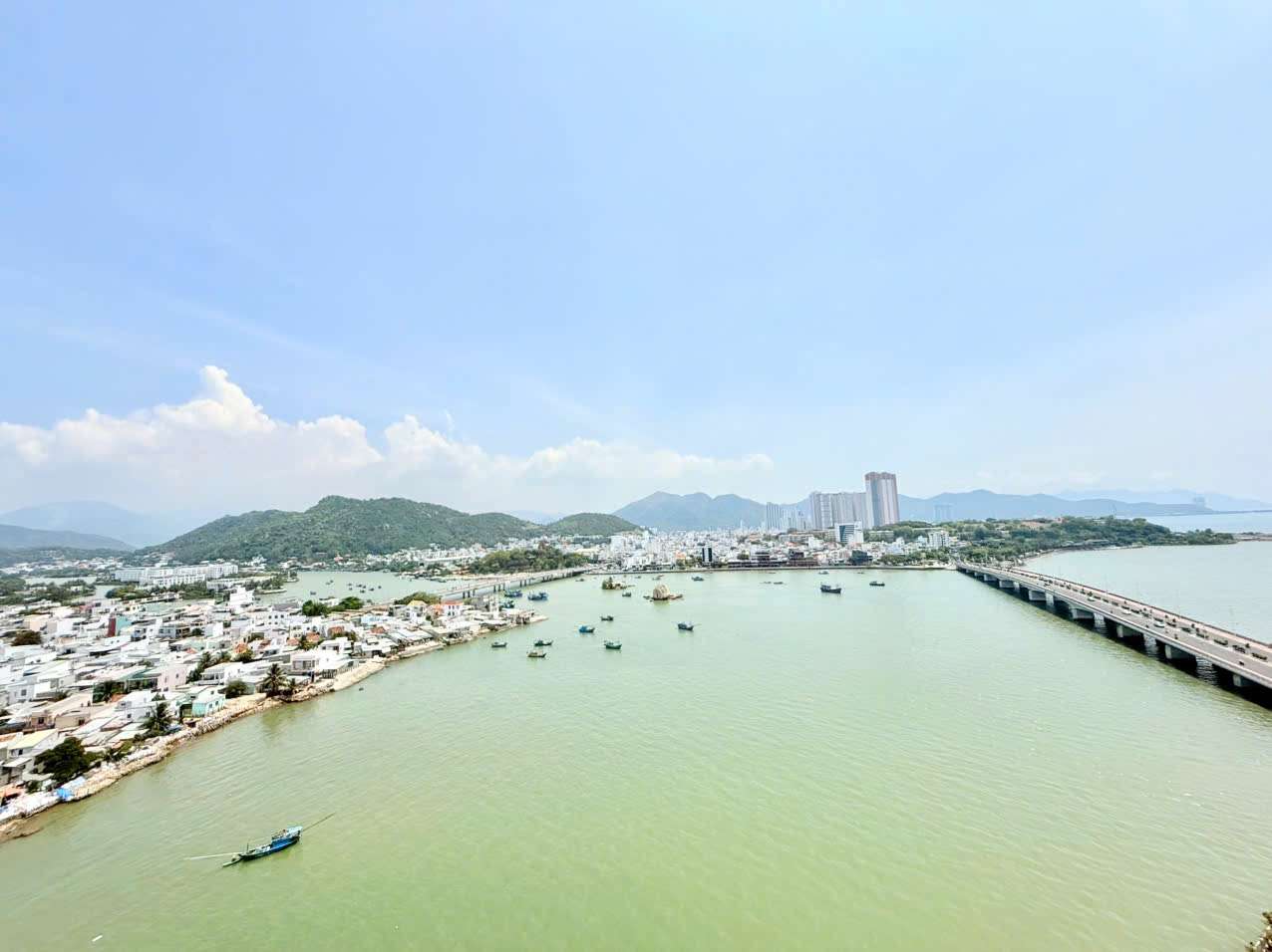 Căn hộ 06 Mường Thanh Khánh Hòa Tầng 14. Full nội thất 5 sao - Đẹp - Mới Căn hộ 06 Mường Thanh Khánh Hòa Tầng 14. Full nội thất 5 sao – Đẹp – Mới