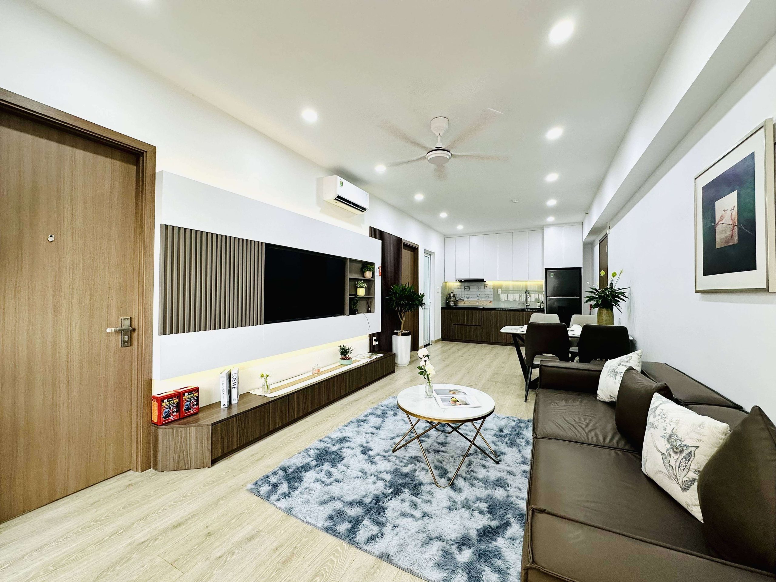 Căn hộ 14 Mường Thanh Viễn Triều Tầng 11 Tòa OC3. Ban công cực rộng Căn hộ 14 Mường Thanh Viễn Triều Tầng 11 Tòa OC3. Ban công cực rộng