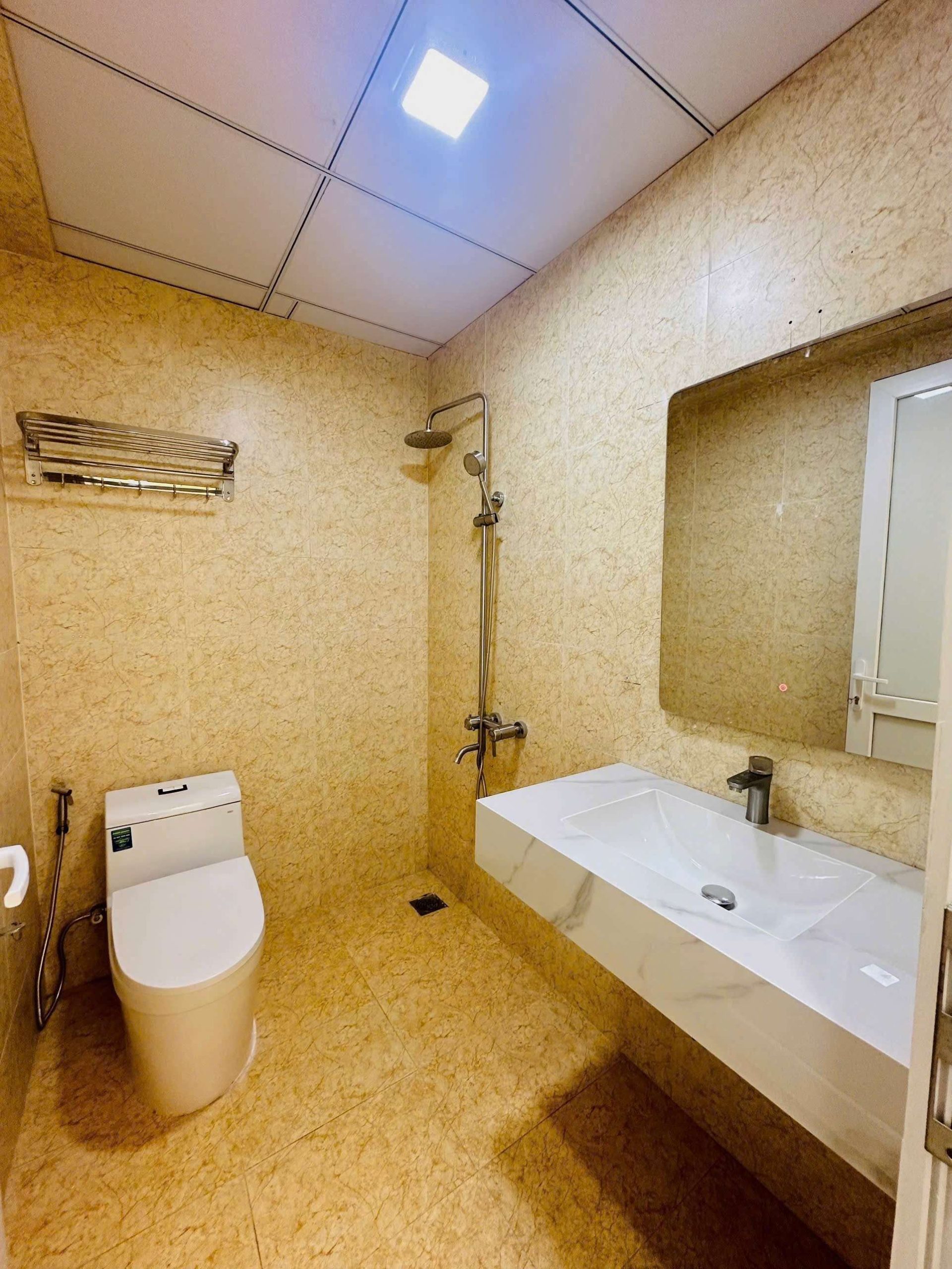 Căn hộ 14 Mường Thanh Viễn Triều Tầng 18 Tòa OC3. Ban công cực rộng Căn hộ 14 Mường Thanh Viễn Triều Tầng 18 Tòa OC3. Ban công cực rộng
