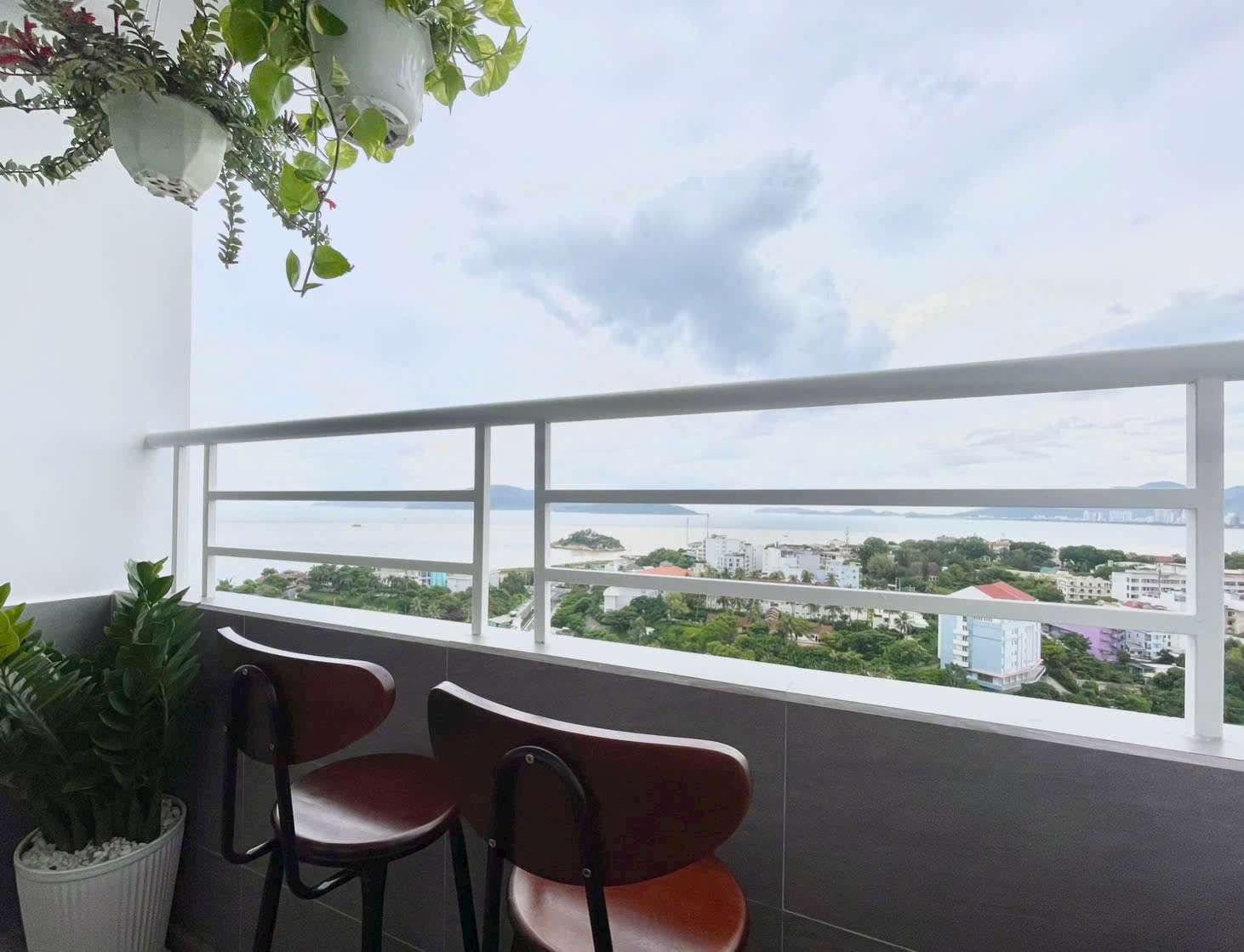 Căn hộ 26 Mường Thanh Viễn Triều Tầng 21 Tòa OC2B | Kề góc biển Hòn Chồng đẹp