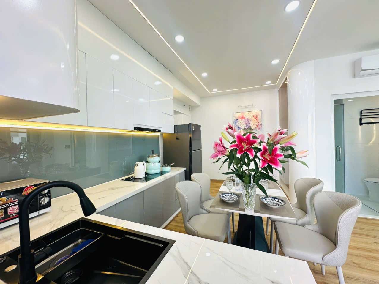 Căn góc 14 Mường Thanh Viễn Triều Tầng 35 Tòa OC1B Căn góc 14 Mường Thanh Viễn Triều Tầng 35 Tòa OC1B