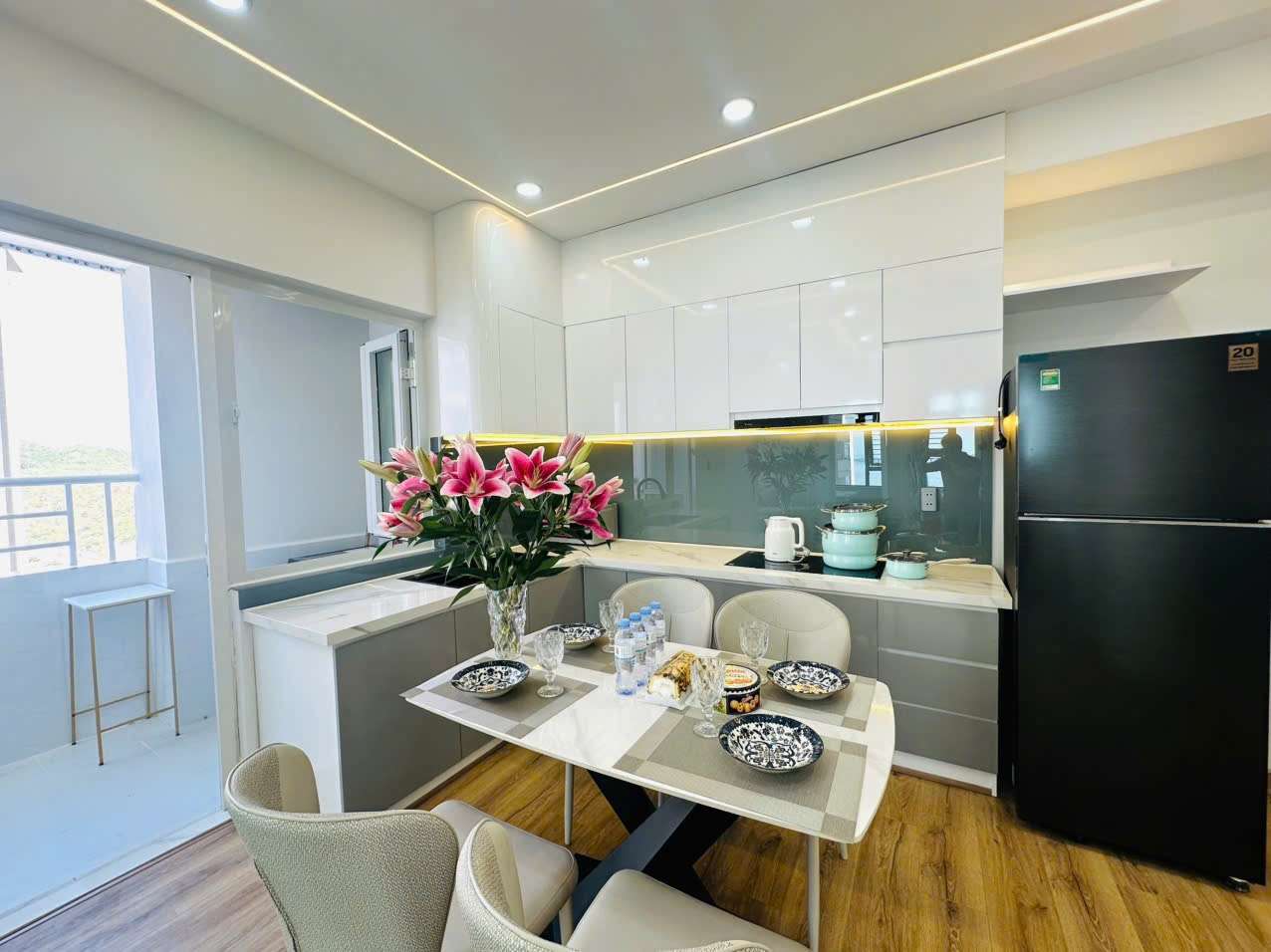 Căn góc 14 Mường Thanh Viễn Triều Tầng 35 Tòa OC1B Căn góc 14 Mường Thanh Viễn Triều Tầng 35 Tòa OC1B