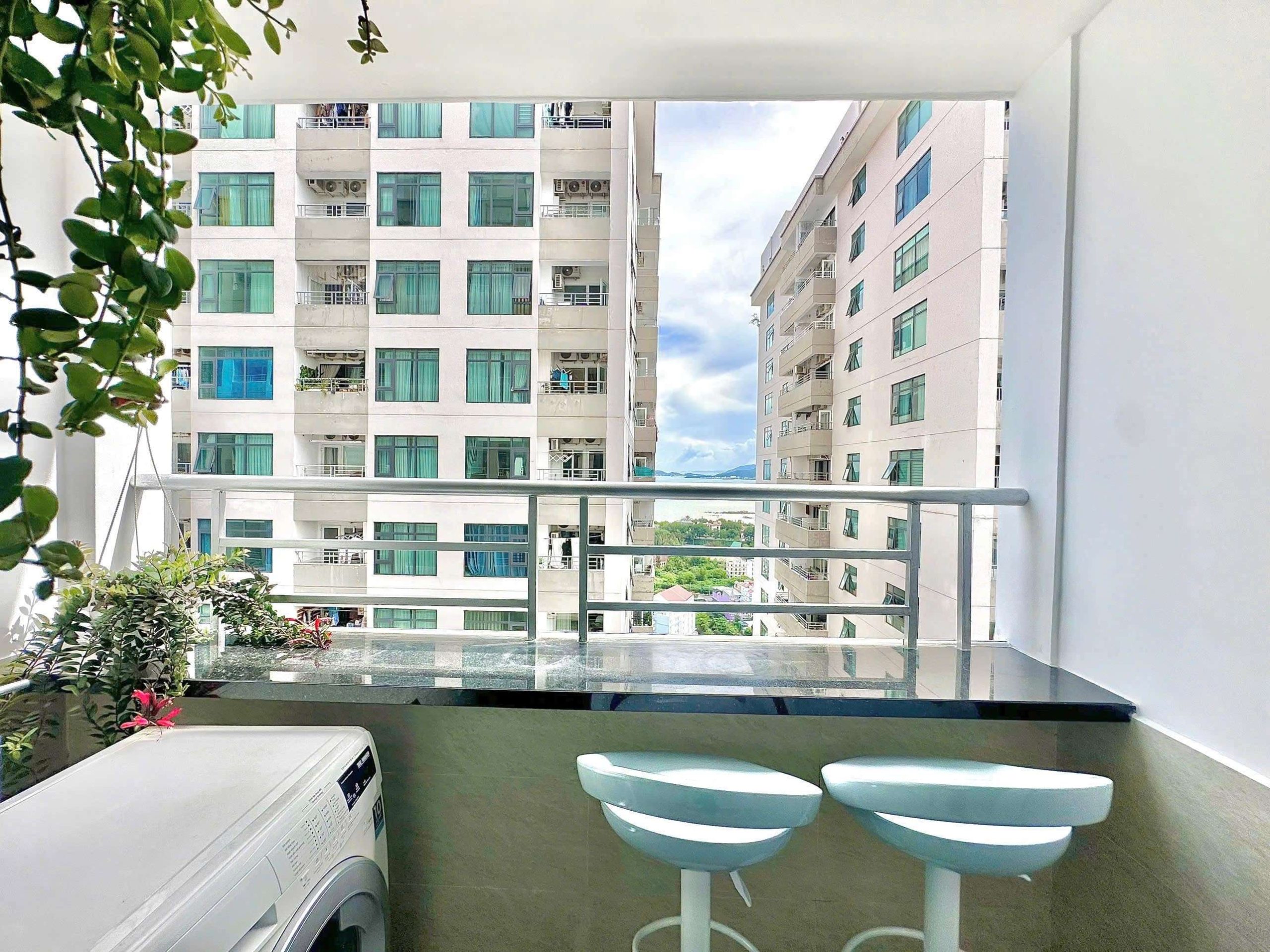 Căn hộ 12 Mường Thanh Viễn Triều Tầng 35 Tòa OC1B. Đẹp và Mới 100% Căn hộ 12 Mường Thanh Viễn Triều Tầng 35 Tòa OC1B. Đẹp và Mới 100%