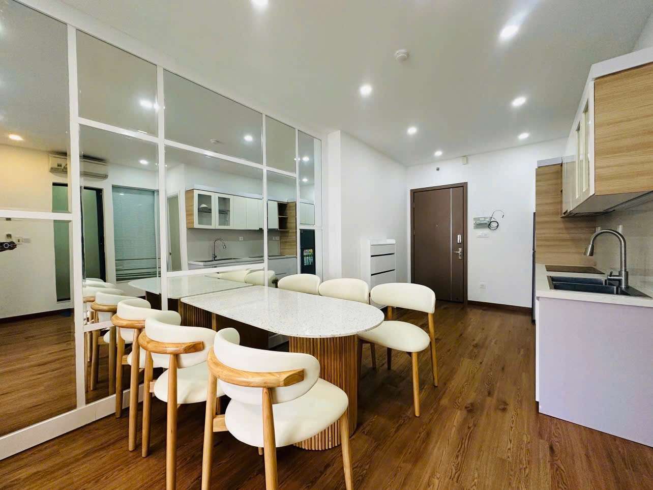 khong gian an uong va gian bep Can ho 30 Muong Thanh Vien Trieu Tang 15 Toa OC1B