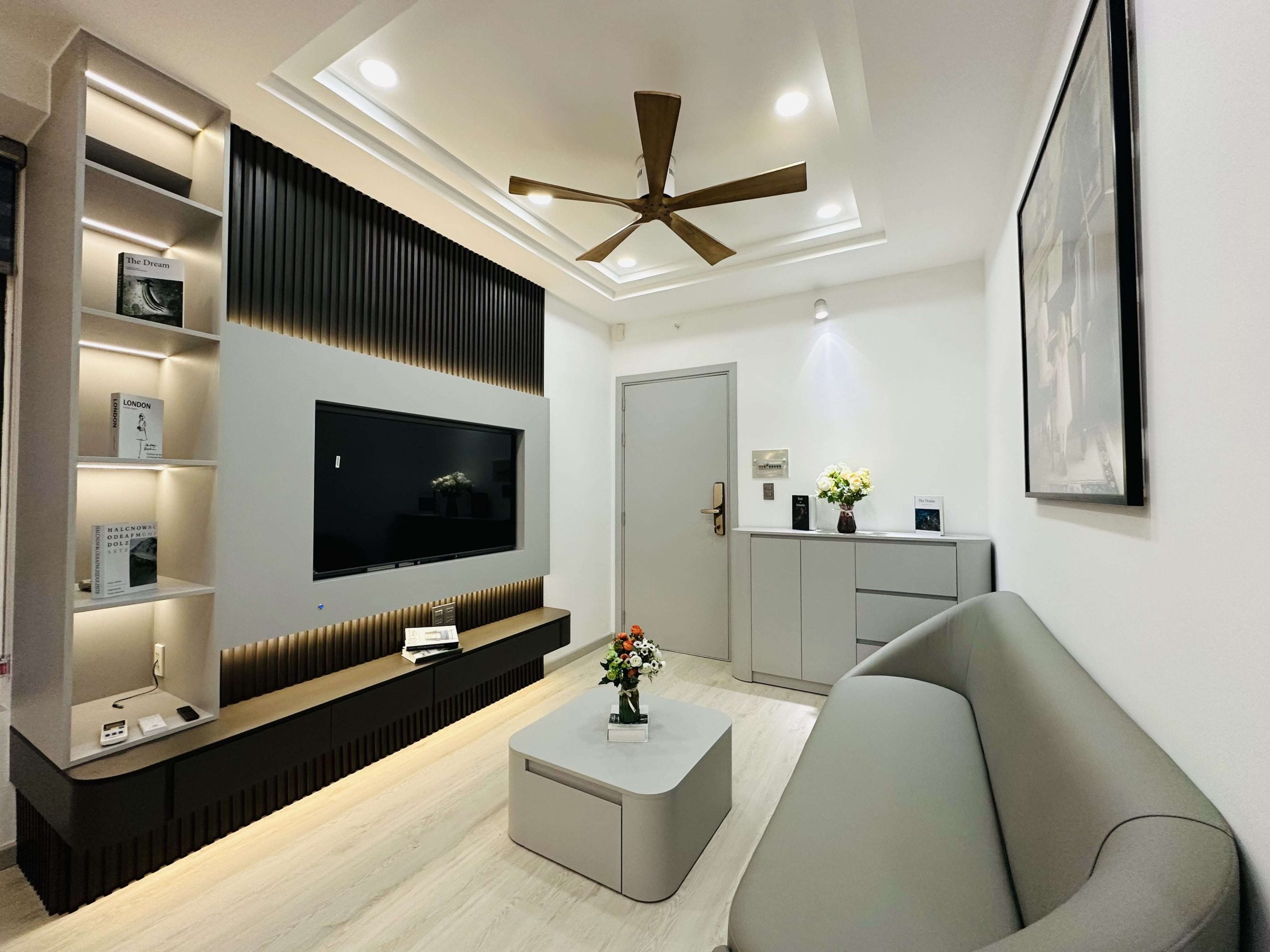 Căn hộ góc 12 Mường Thanh Viễn Triều Tầng 14 Tòa OC2A. Đẹp và 3 mặt thoáng Căn hộ góc 12 Mường Thanh Viễn Triều Tầng 14 Tòa OC2A. Đẹp và 3 mặt thoáng